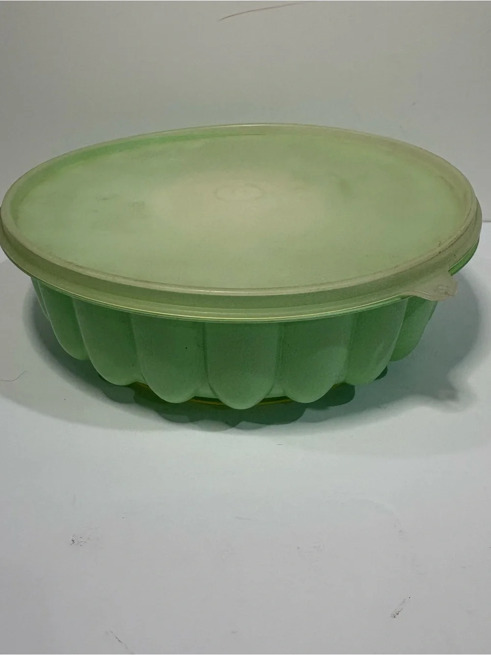 Vintage Tupperware Jel-A-Ring Green Jello Mold Insert Ring And‎ Lid